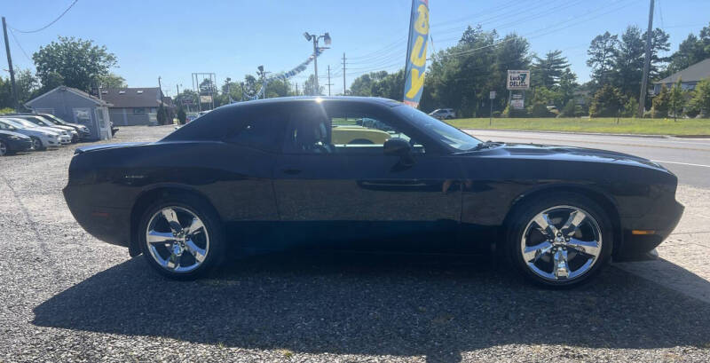 2013 Dodge Challenger SXT Plus