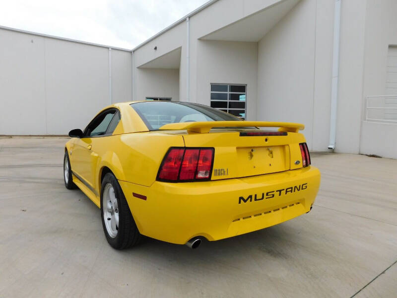 2004 Ford Mustang Mach 1 Premium