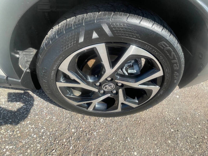 2020 Toyota C-HR XLE