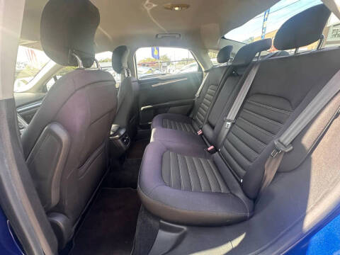 2013 Ford Fusion SE