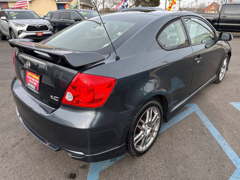2005 Scion tC
