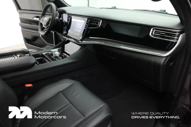 2022 Jeep Wagoneer Series III