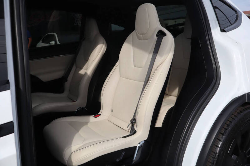 2022 Tesla Model X Plaid