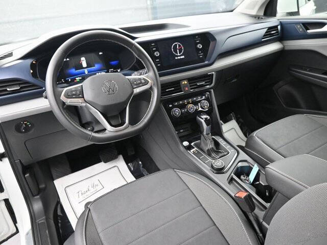 2024 Volkswagen Taos SE 4Motion