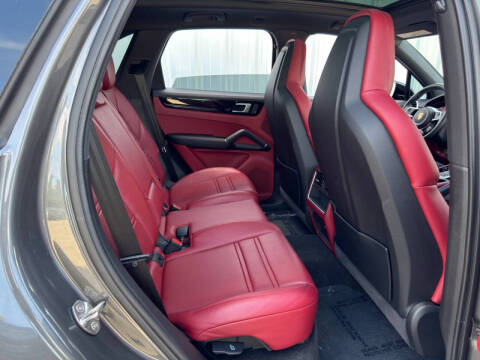 2023 Porsche Cayenne