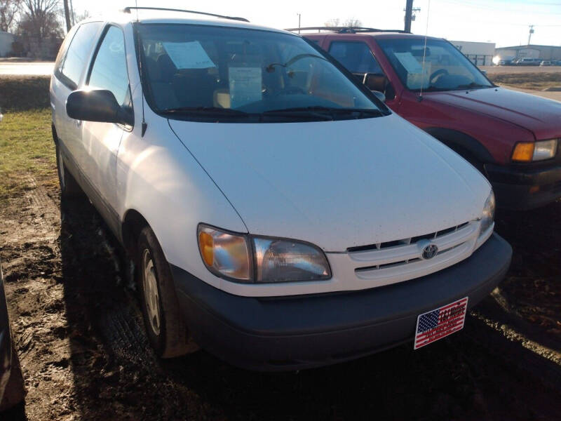 1999 Toyota Sienna for sale at L & J Motors in Mandan ND