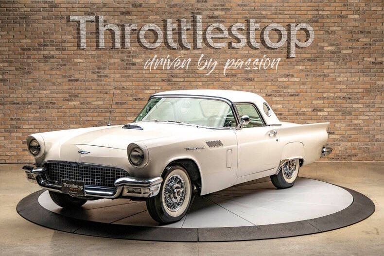 1957 Ford Thunderbird