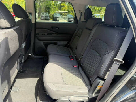 2025 Nissan Pathfinder S