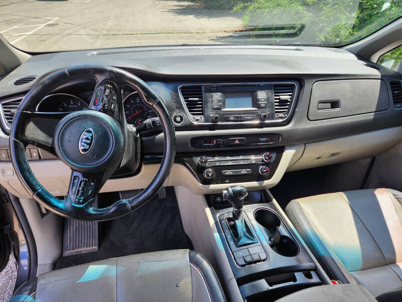 2017 Kia Sedona LX