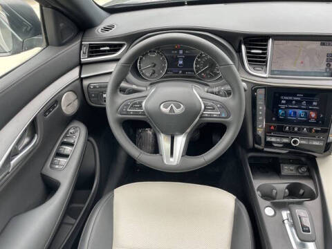 2025 Infiniti QX55 Essential