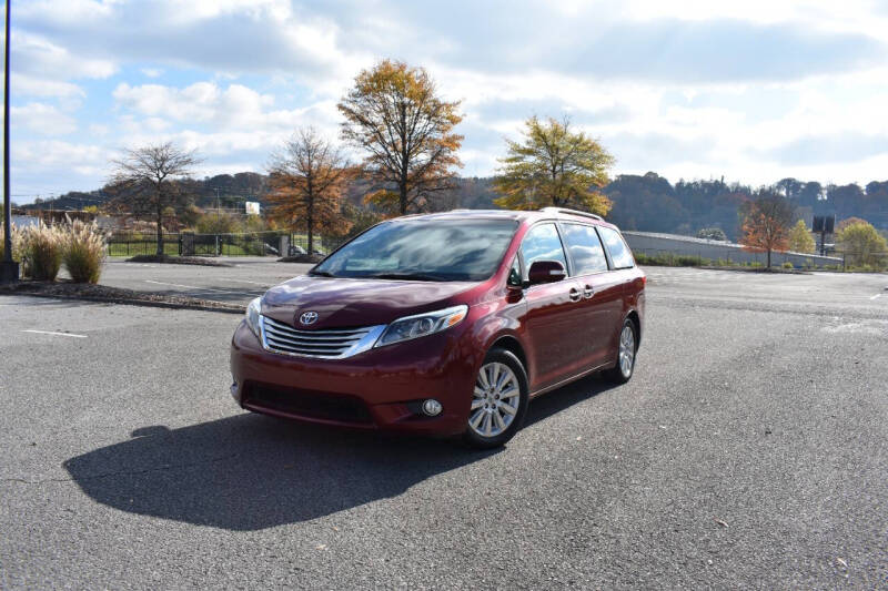 2015 Toyota Sienna Limited Premium photo 2