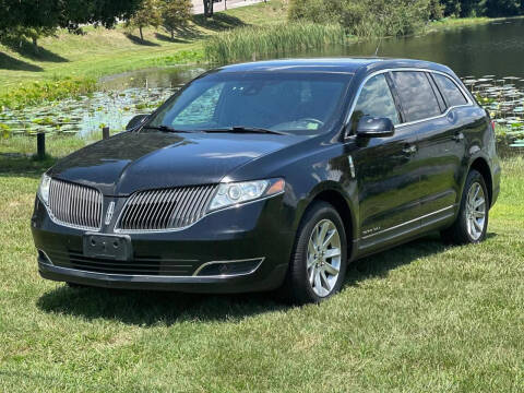 2016 Lincoln MKT Town Car for sale at EZ Motorz LLC in Haines City FL