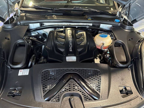 2017 Porsche Macan S