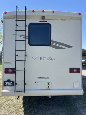 2017 Winnebago Vista 29VE
