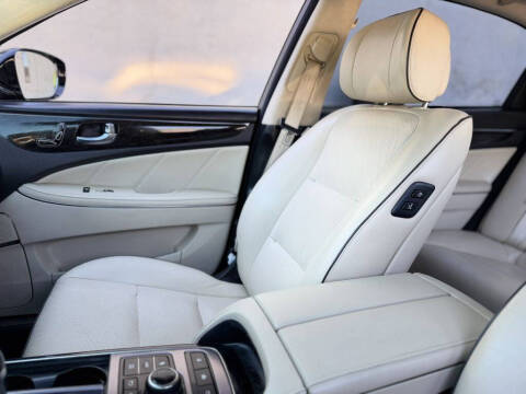 2016 Hyundai Equus Signature