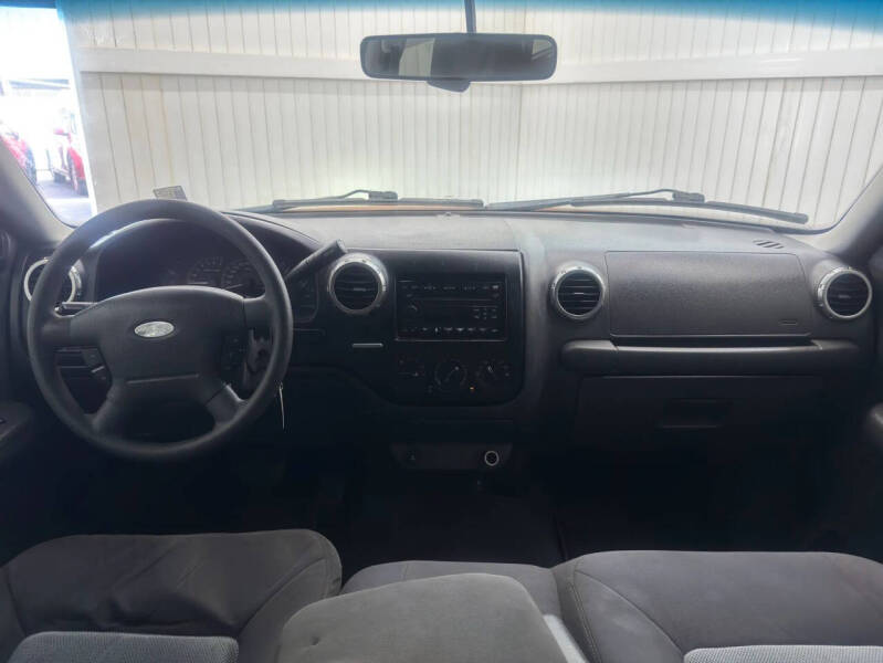 2003 Ford Expedition XLT