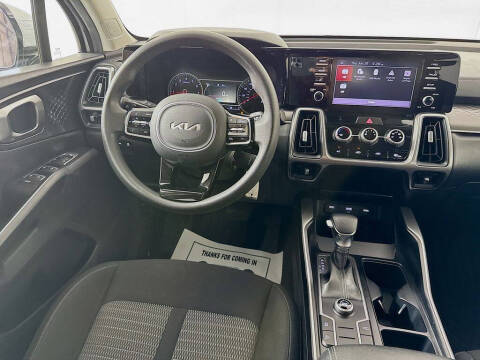 2023 Kia Sorento LX