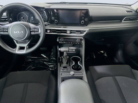 2022 Kia K5
