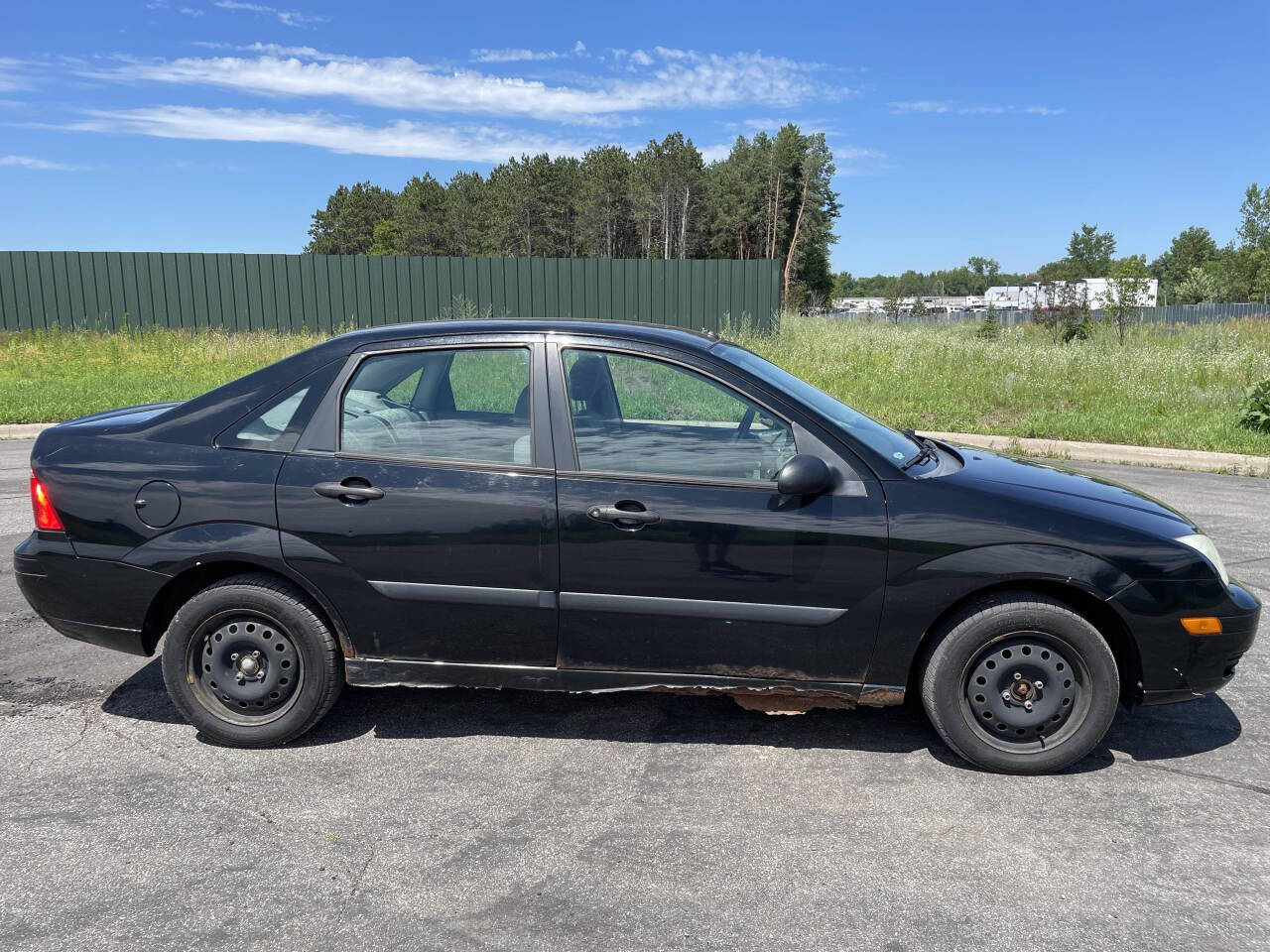 2005 Ford Focus for sale at Twin Cities Auctions in Elk River, MN