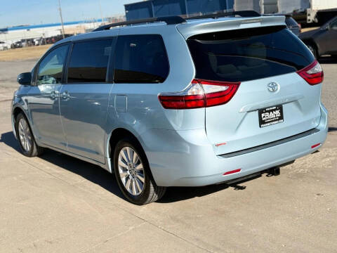 2017 Toyota Sienna LE 7-Passenger