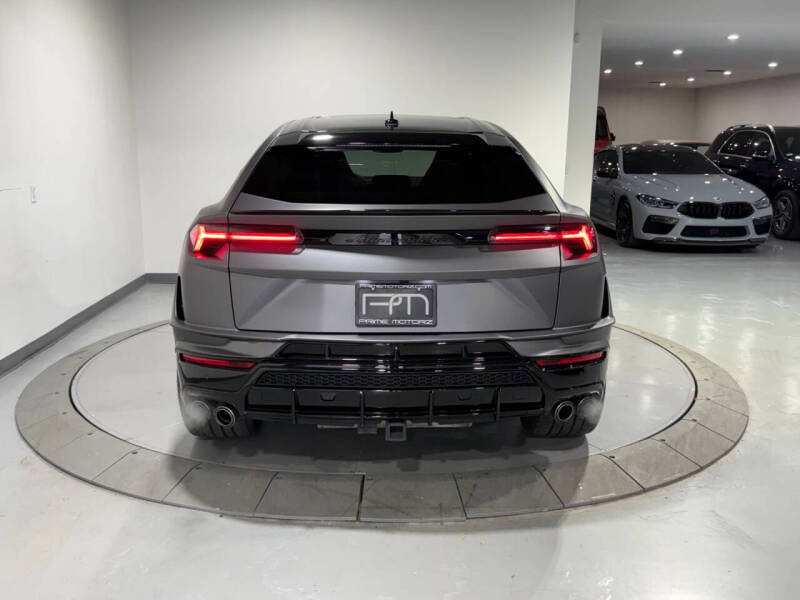 2023 Lamborghini Urus S