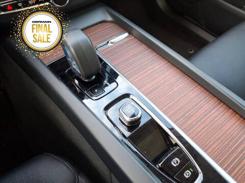 2024 Volvo XC60 B5 Plus Dark Theme