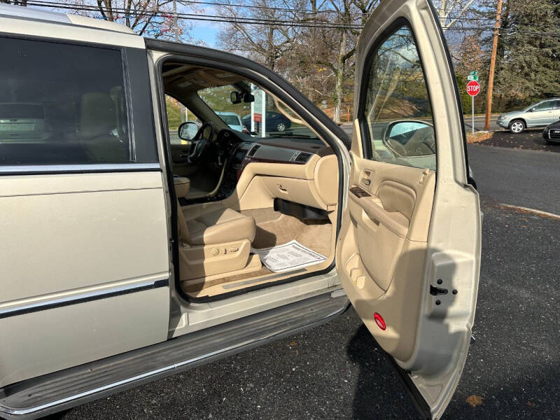 2012 Cadillac Escalade Luxury