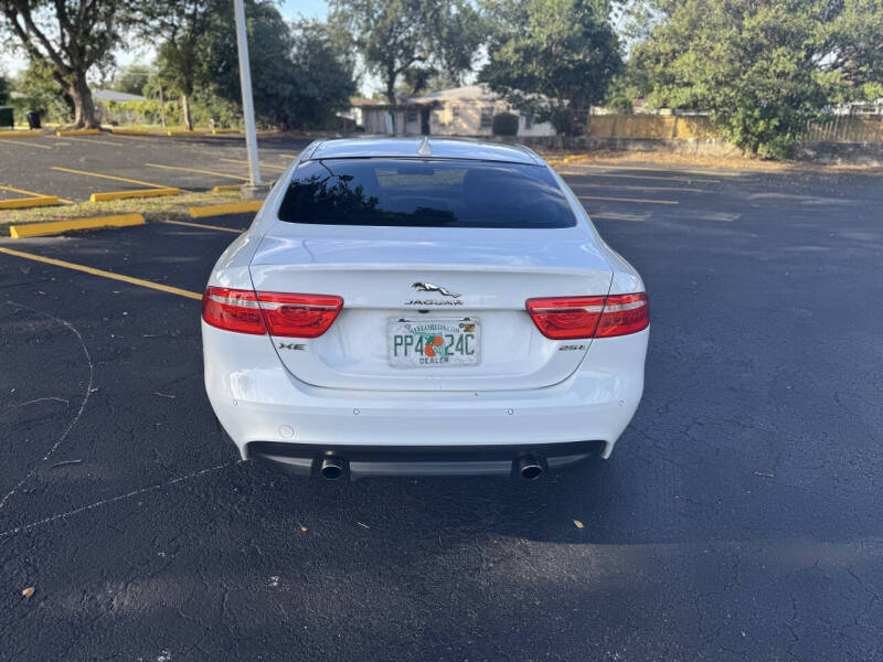 2018 Jaguar XE 25t Prestige