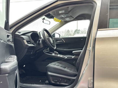 2022 Mitsubishi Outlander SE