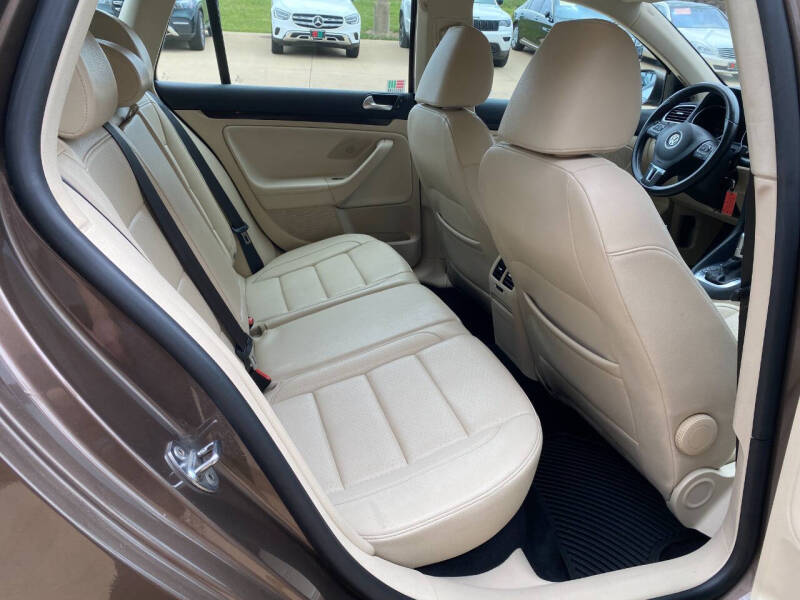 2012 Volkswagen Jetta SportWagen TDI