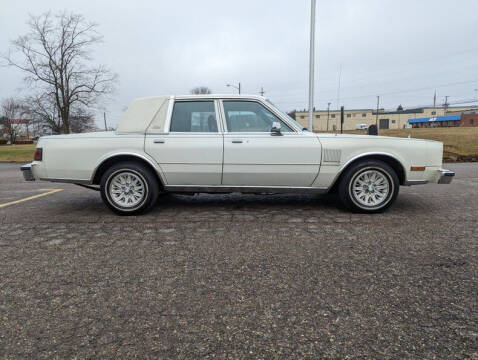 1983 Chrysler New Yorker Fifth Avenue