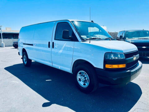 2023 Chevrolet Express 2500
