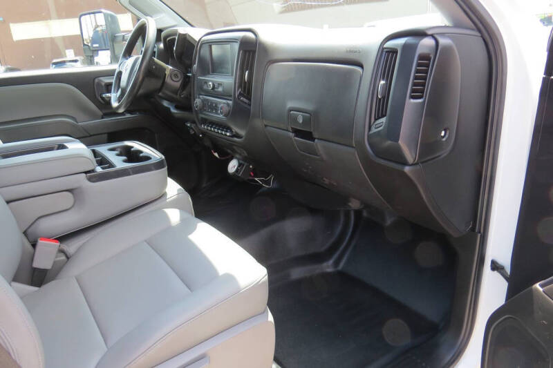 2020 International CV515