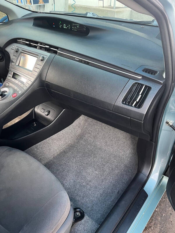 2015 Toyota Prius Three