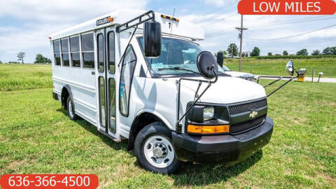 2008 Chevrolet Express Cutaway for sale at Fruendly Auto Source in Moscow Mills MO