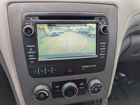 2017 Chevrolet Traverse LS