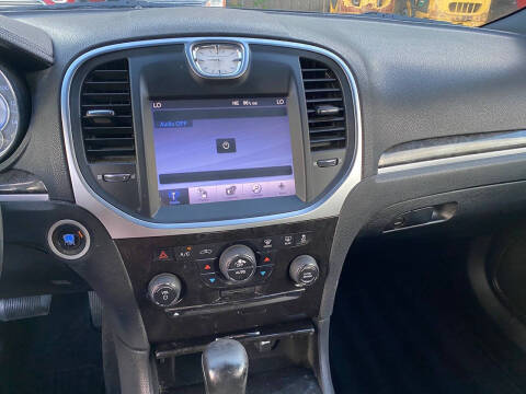 2011 Chrysler 300