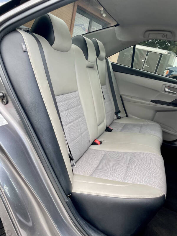 2017 Toyota Camry SE