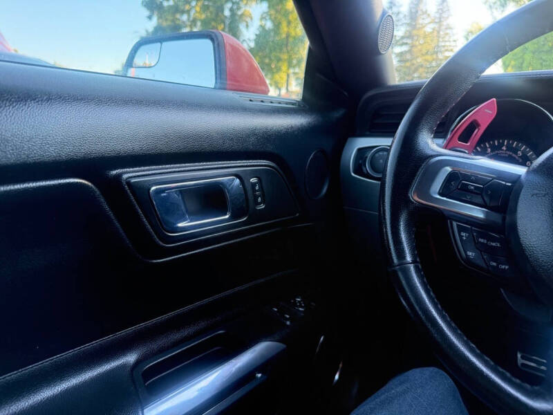 2015 Ford Mustang EcoBoost Premium