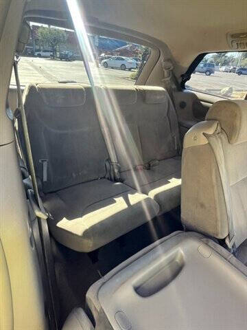 2004 Toyota Sienna LE 8 Passenger