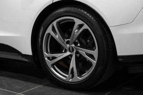 2022 Audi e-tron GT quattro Premium Plus