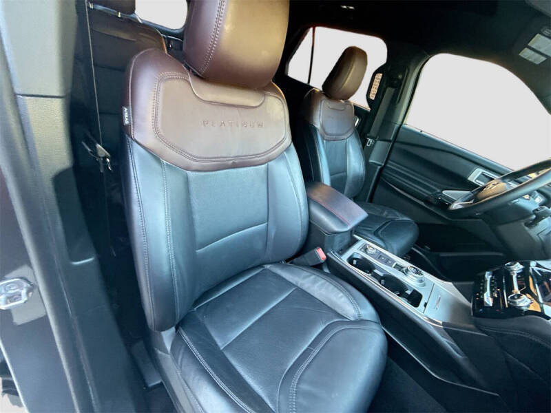 2023 Ford Explorer Platinum