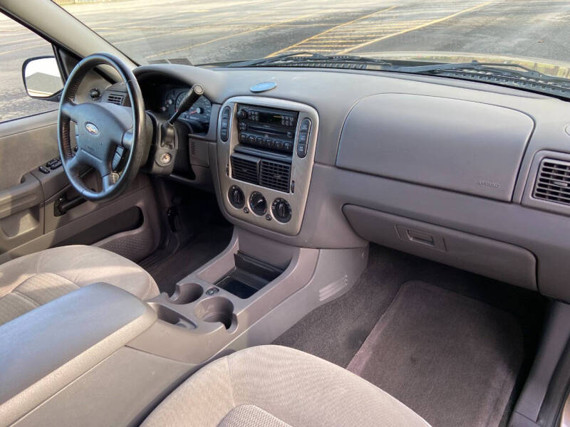 2005 Ford Explorer XLT