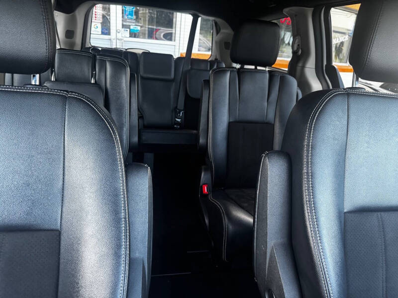 2020 Dodge Grand Caravan SXT