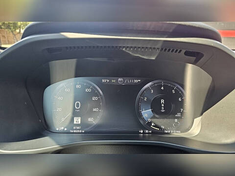 2019 Volvo XC40 T5 Momentum