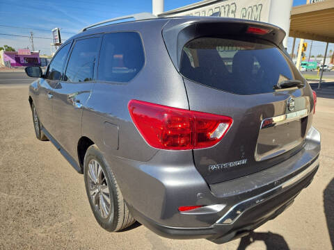 2019 Nissan Pathfinder SV