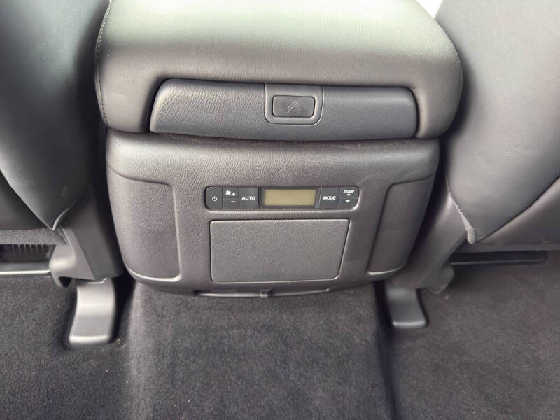 2024 Nissan Armada SV