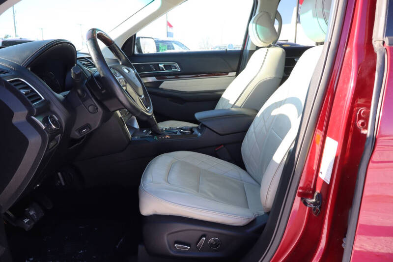 2017 Ford Explorer Platinum