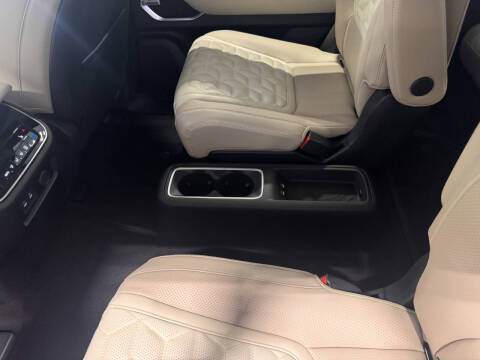 2025 Nissan Armada Platinum