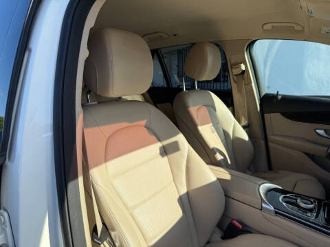 2019 Mercedes-Benz GLC GLC 300